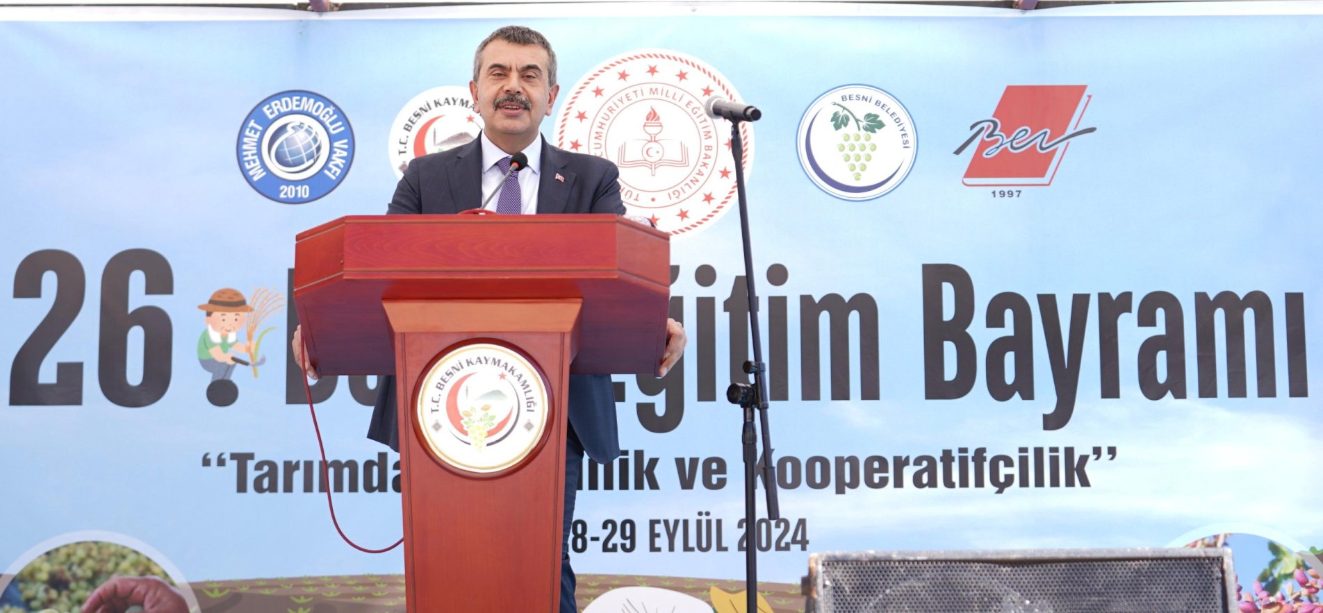 BAKAN TEKİN, 26. BESNİ EĞİTİM BAYRAMI AÇILIŞ TÖRENİNE KATILDI